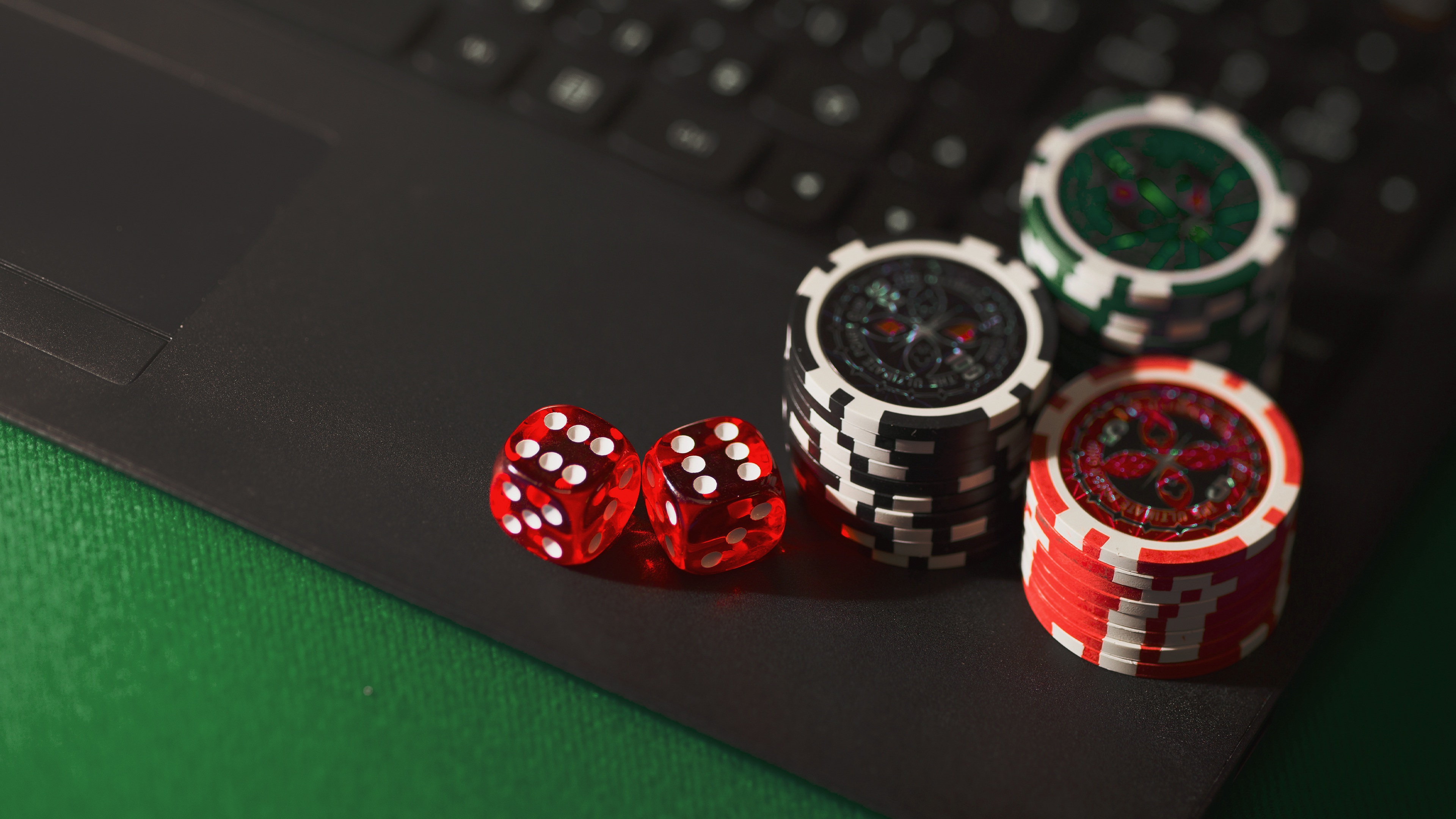 CASINO RULES OF ETIQUETTE EVERYONE NEEDS TO KNOW